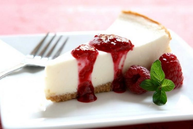 Cheesecake au chocolat blanc et chutney de fruits rouges