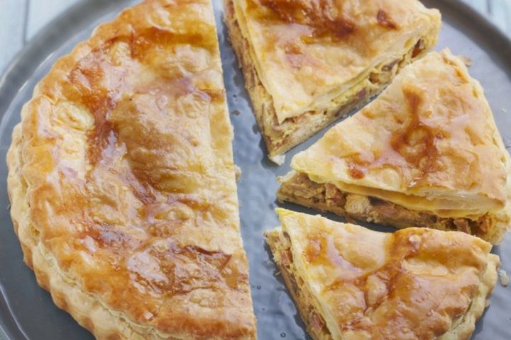 Tourte au poulet et lardons