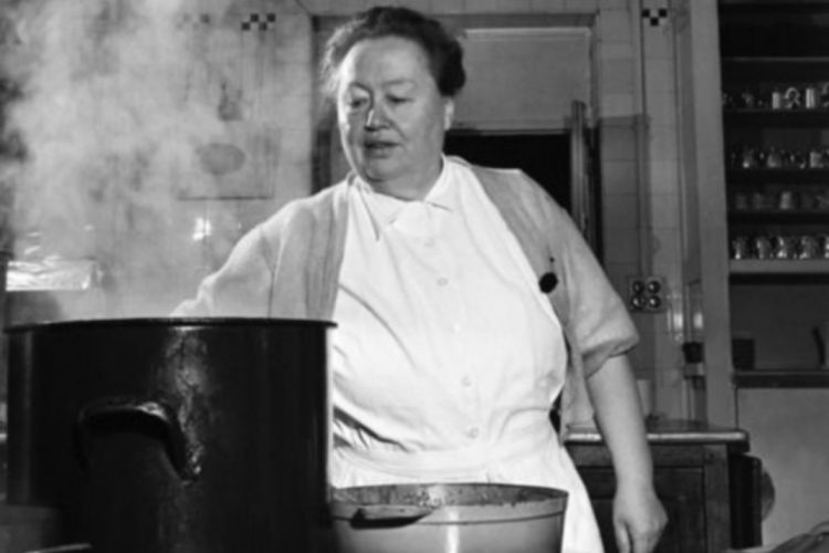 Google célèbre Eugénie Brazier, la mère des Bouchons lyonnais