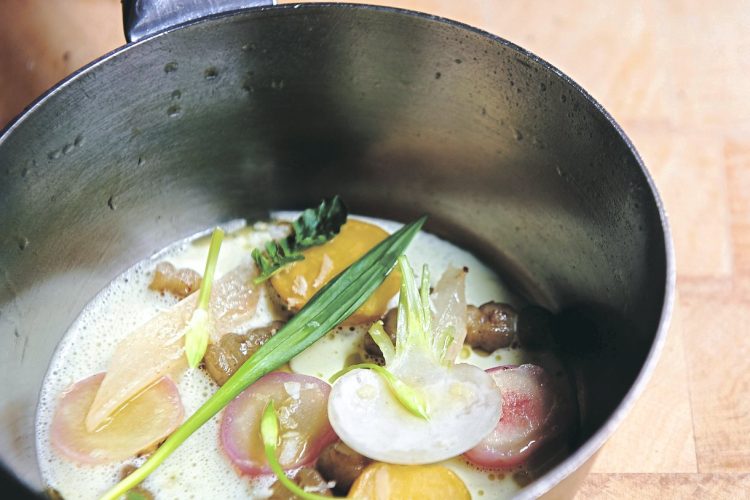 Bouillon de légumes d’hiver au raifort