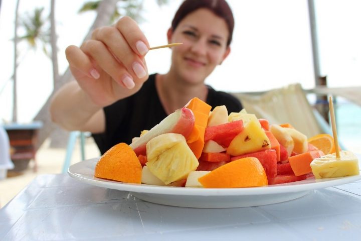Manger un fruit avant le repas, le secret d’une bonne digestion ?