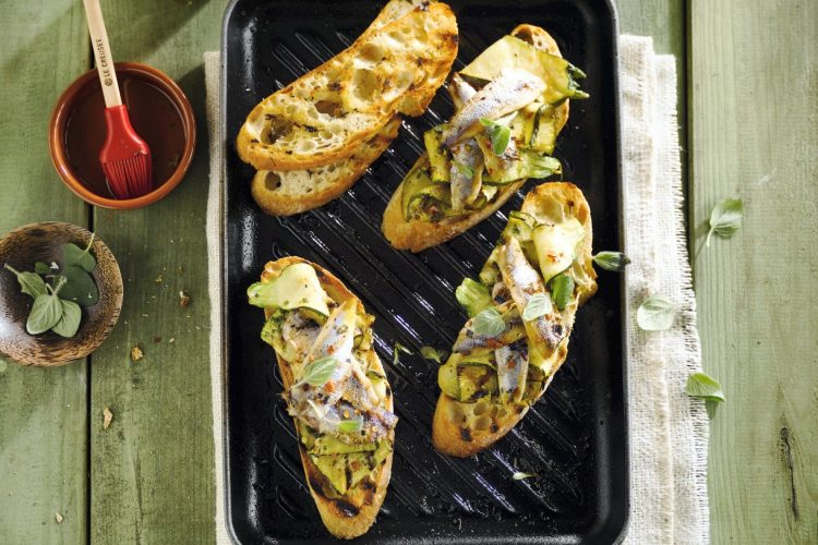 Bruschettas aux courgettes et aux anchois