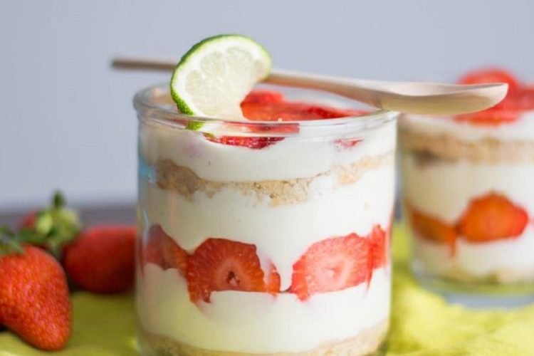 Art et gastronomie : verrine de fraisier