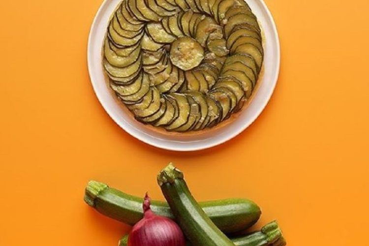 Tatin de courgettes & petits oignons