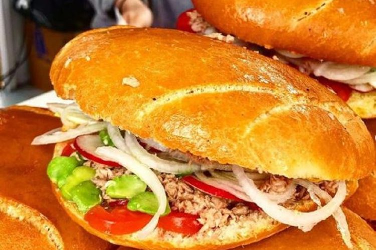 Le véritable pan bagnat de Nice