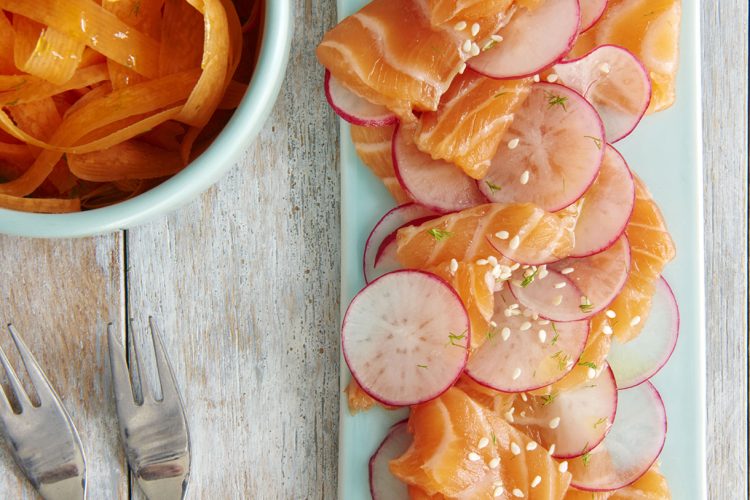 Carpaccio de saumon et crudités