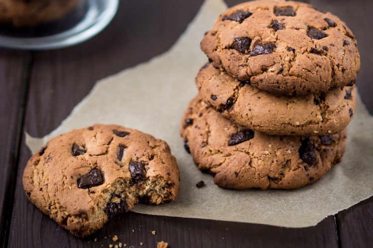 Cookie moelleux aux pépites de chocolat et noix