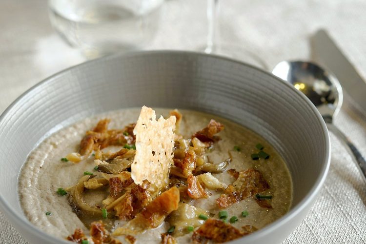 Crème de champignons, poulet rôti et parmesan