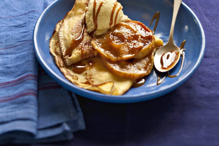 Crêpes aux pommes et confiture de lait