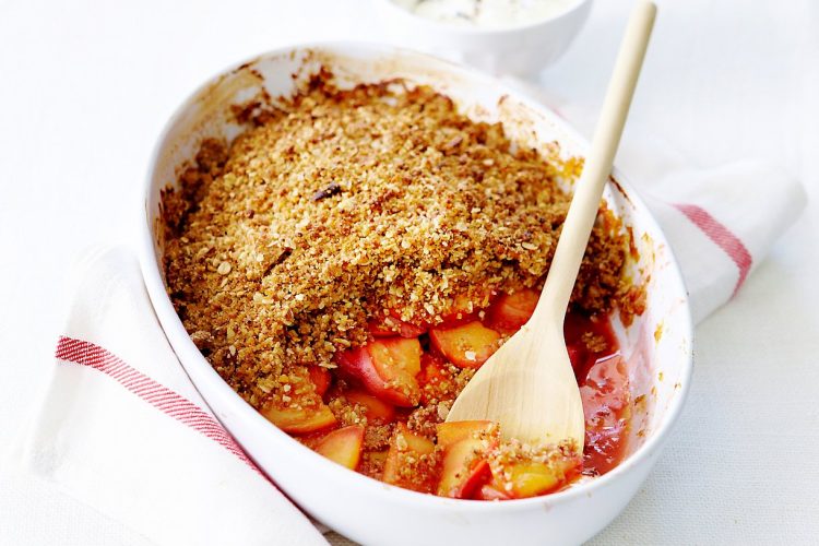 Crumble de pêches au muesli