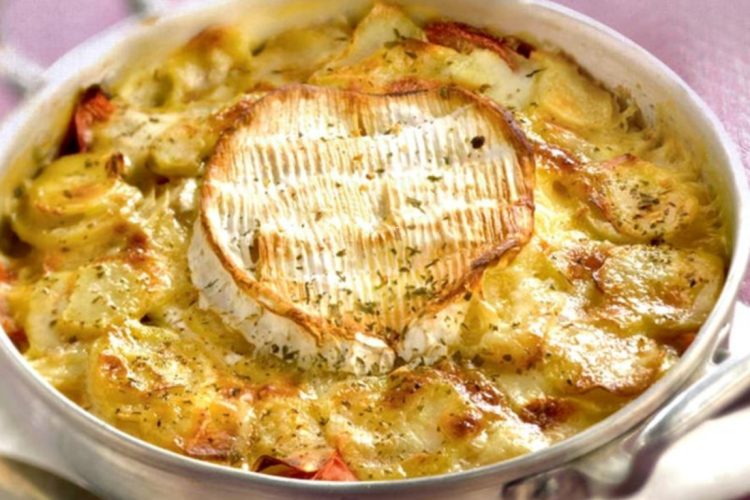 Gratin de pommes de terre au Camembert / Mont d’Or