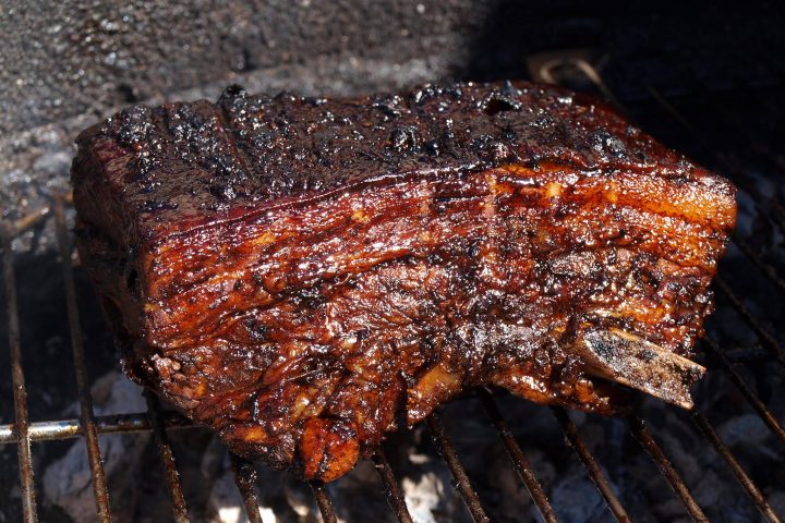 Le cochon au barbecue