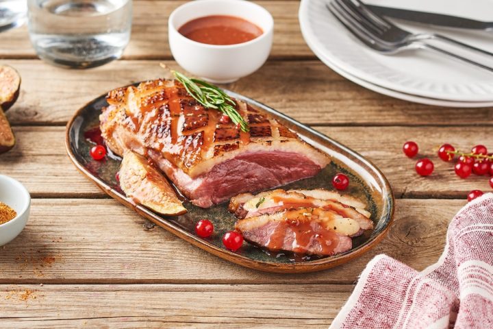 Magret de canard aux groseilles