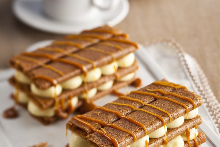 Millefeuilles de Gavottes sauce caramel