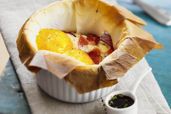 Œufs au bacon en papillote