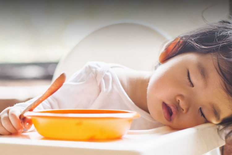 Quels aliments favorisent (et nuisent) au sommeil ?