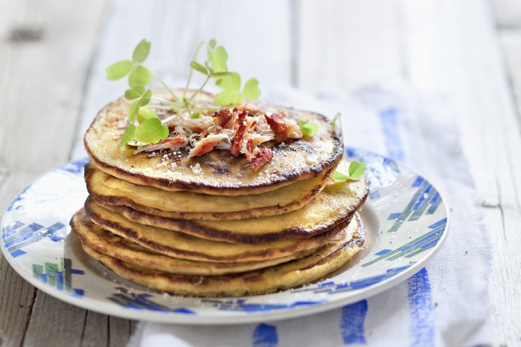 Pancakes de pommes de terre et crabe