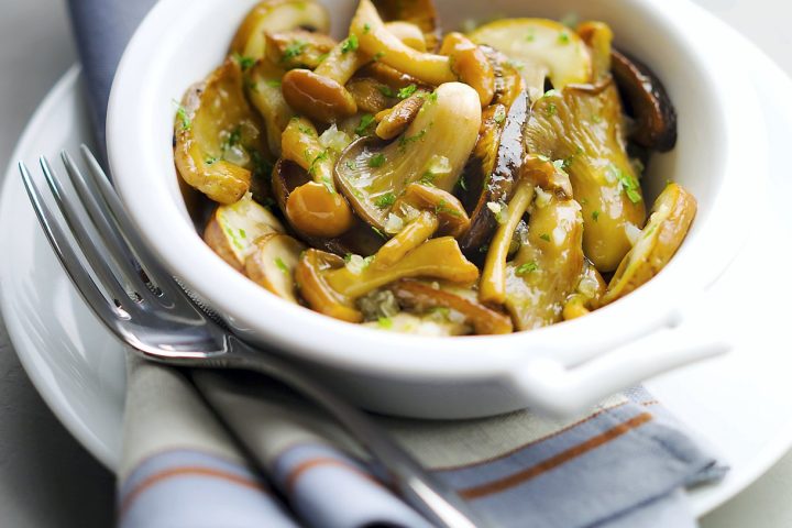 Poêlée de champignons à l’ail et au persil