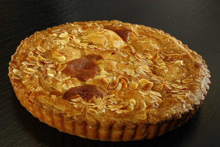 Recette gâteau à la poire de terre aux amandes