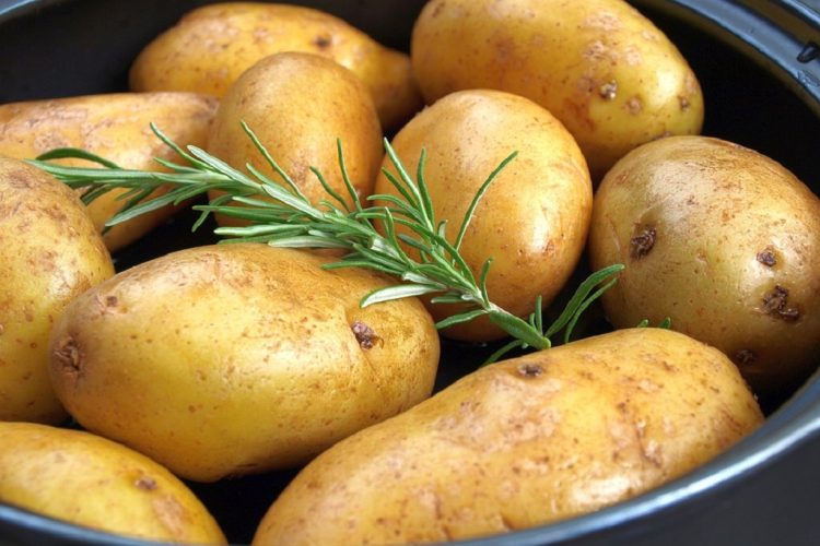 Pommes de terre au four poulet curry