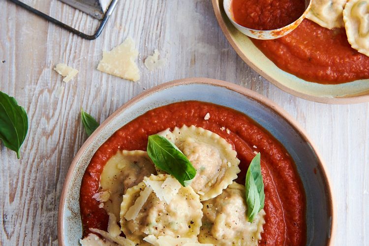 Raviolis traditionnels à la sauce tomate