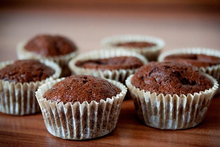 Muffins au chocolat et noix