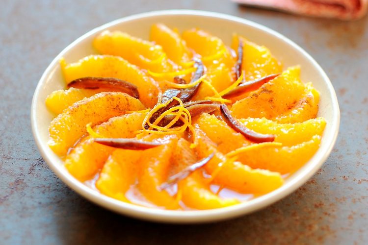 Salade d’orange à la cannelle et lamelles de datte