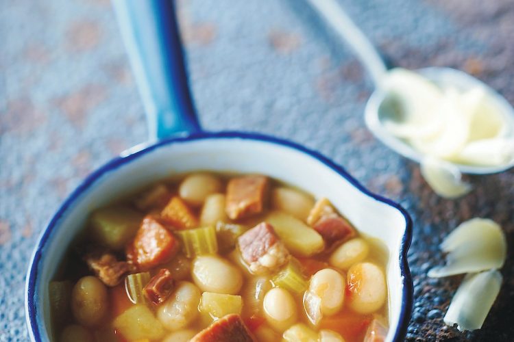 Soupe de haricots blancs au jambon de Luxeuil et au comté