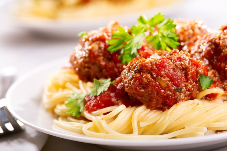 Spaghetti aux boulettes à l’italienne