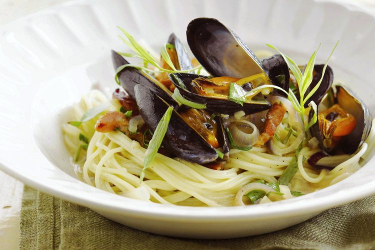 Spaghettini aux moules et à l’estragon