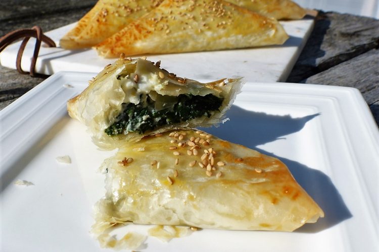 Spanakopita, feuilletés aux épinards et feta