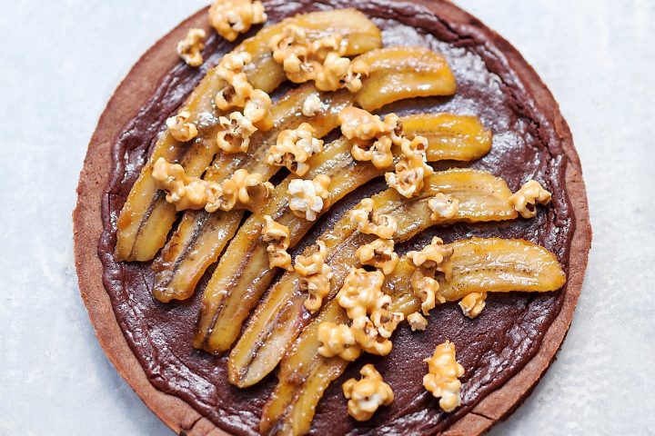 Tarte chocolat, banane et pop-corn au caramel