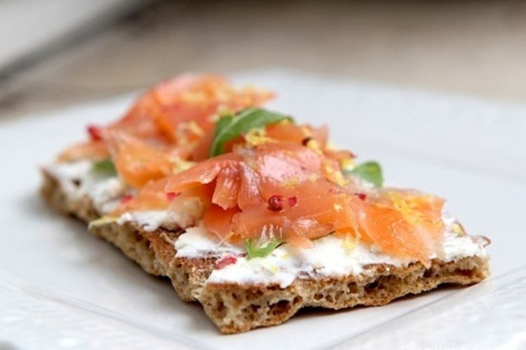 Bruschetta de saumon et avocat