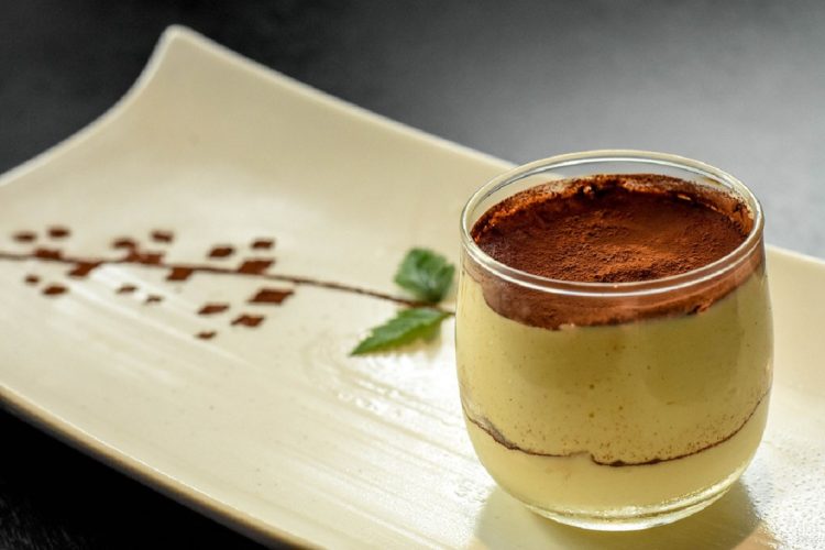 Tiramisu à la mangue en verrine