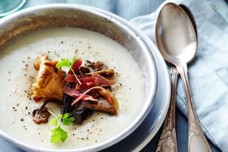 Velouté de chou-fleur et champignons des bois