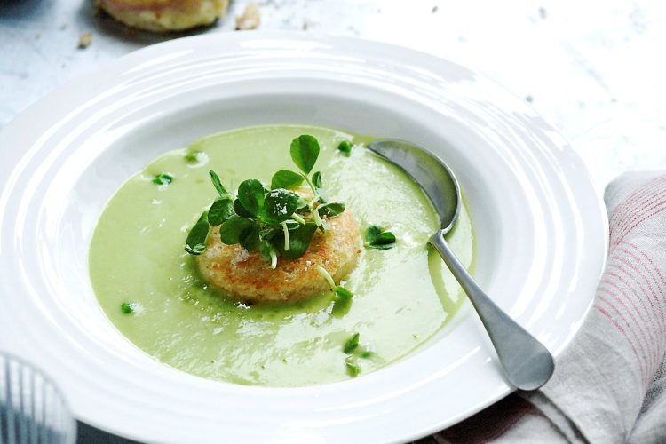 Velouté de cresson et galette croustillante