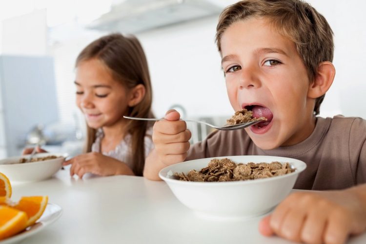 Votre enfant saute le petit-déj ? Voilà pourquoi c’est une grave erreur !