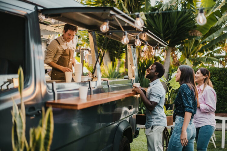 Comment booster l’activité de votre food-truck à l’approche du printemps ?