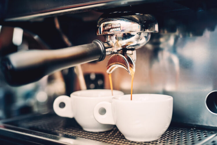 Location machine à café : quels avantages pour les entreprises en France ?