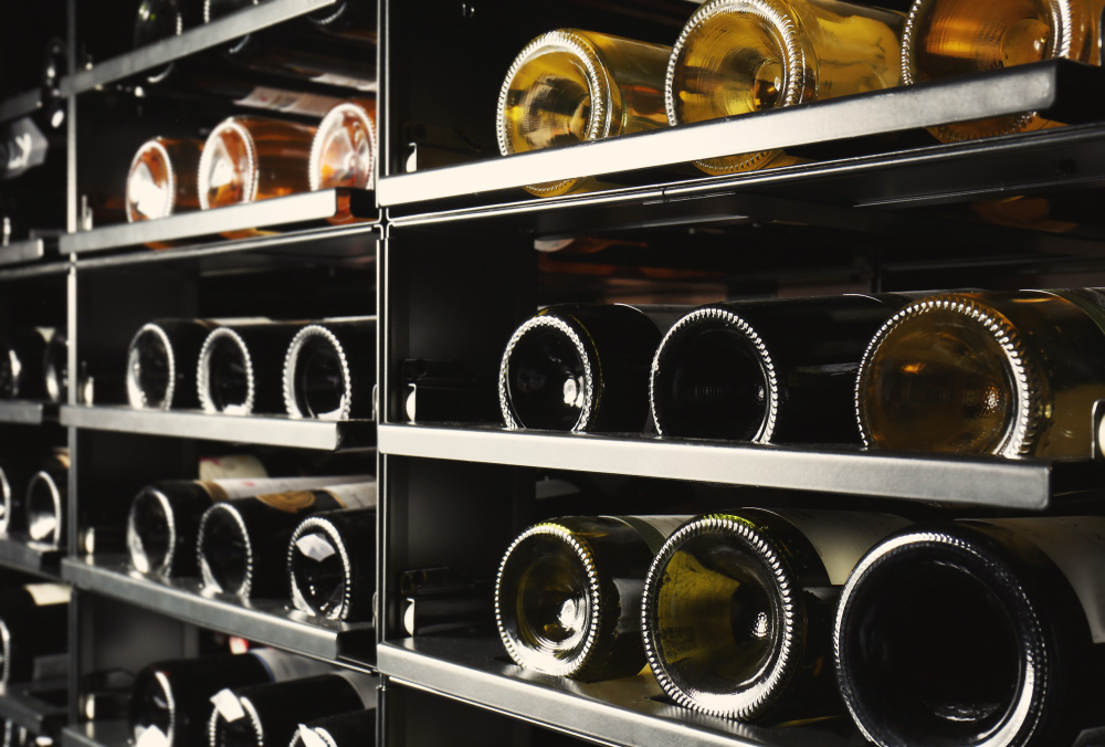 bouteille de vin en cave électronique