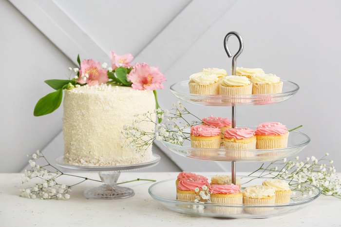 Quel cake topper choisir pour un gâteau de mariage ?