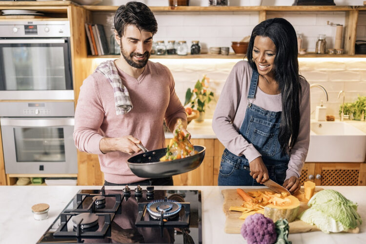 Déguster l’ailleurs : à la découverte des traditions culinaires exotiques via les viandes surgelées