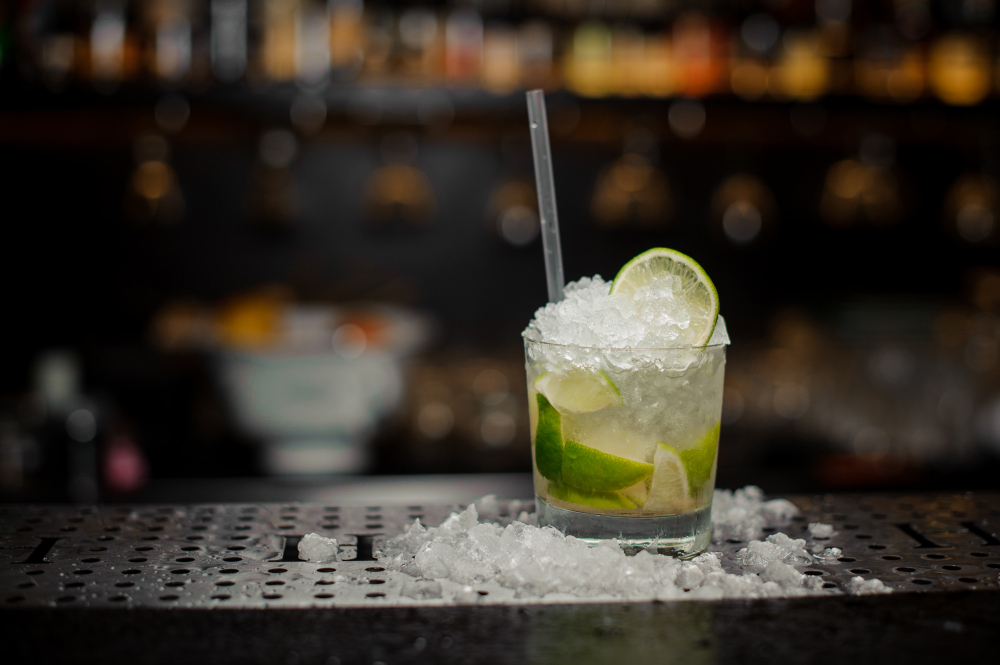 Verre caipirinha apéritif brésilien