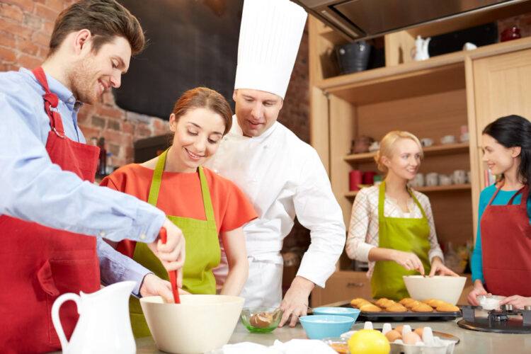 L’intérêt de prendre des cours de cuisine lors d’un événement…