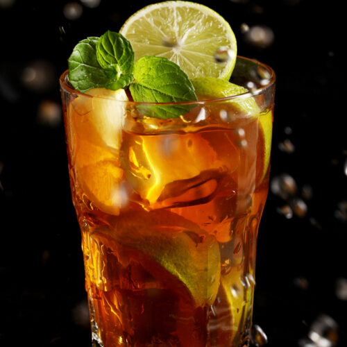 Cuba libre cocktail