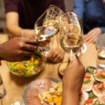 Quel vin blanc boire à l’apéro ?