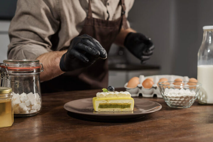 Se reconvertir en pâtisserie : les formations à suivre pour réussir