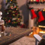 Quels cadeaux de Noël offrir à un amateur de whisky ? Idées originales et conseils pour bien choisir