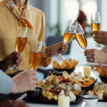 Les indispensables pour réussir un apéritif dînatoire élégant