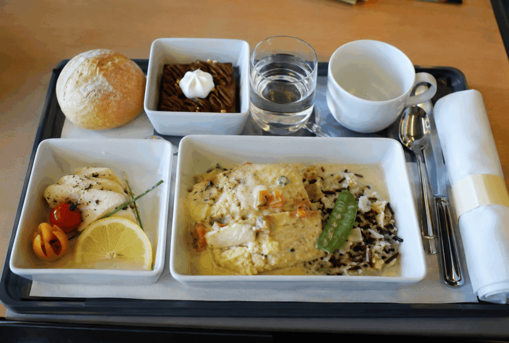 plateau repas conçu par un traiteur